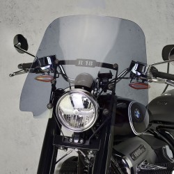   Motorcycle windshield for a BMW R 18   
  2020 / 2021 / 2022 / 2023 / 2024   
   The metal parts are included!         
