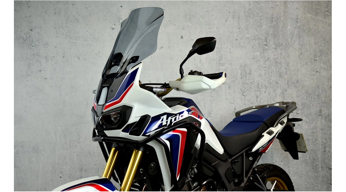 Motorcycle windshields and wind deflectors - everything you need to know about them!
